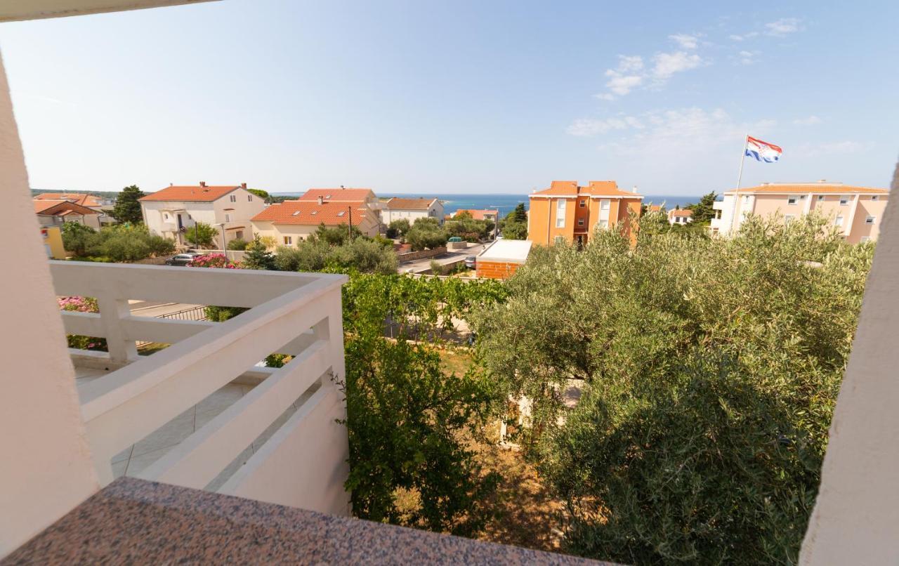 Apartmani Antonia Novalja Exterior foto