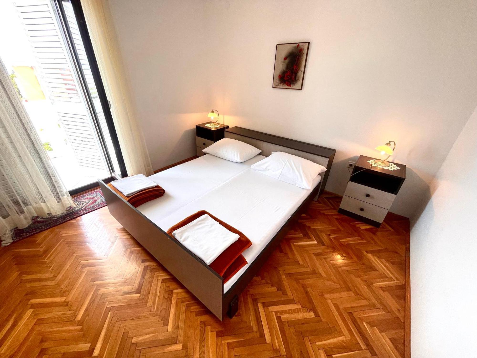 Apartmani Antonia Novalja Exterior foto