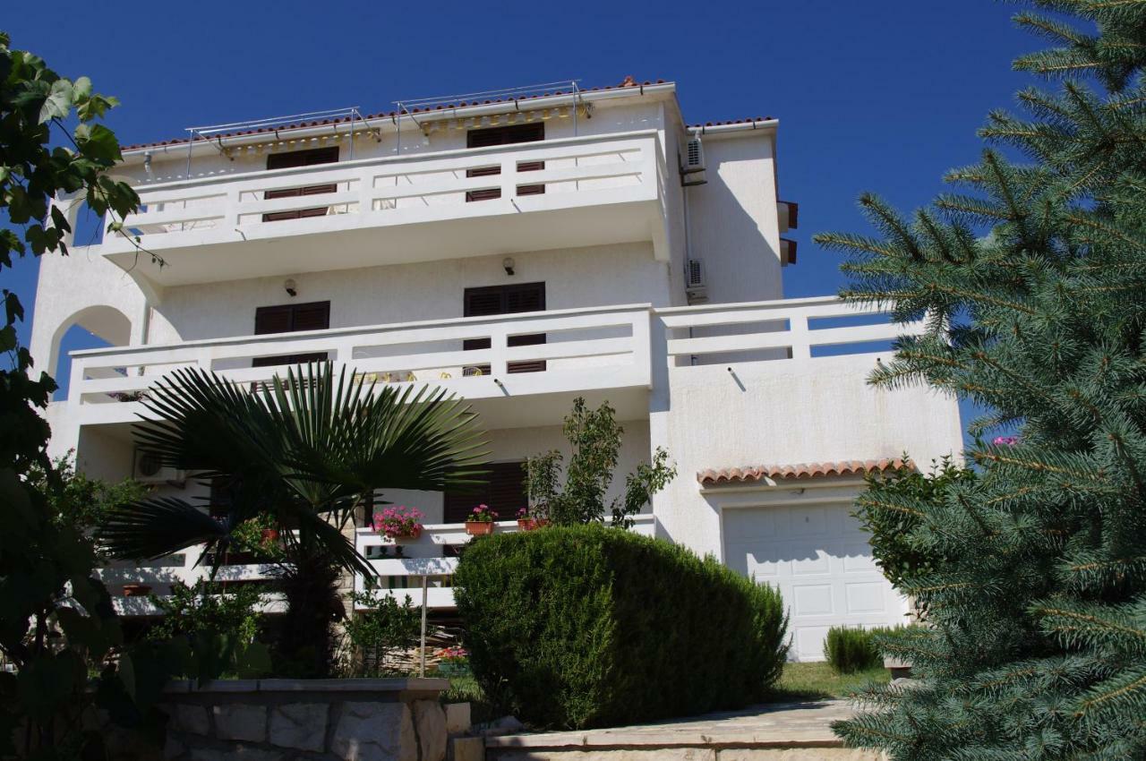 Apartmani Antonia Novalja Exterior foto