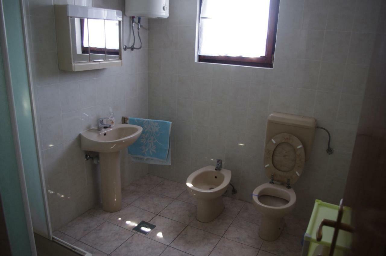 Apartmani Antonia Novalja Exterior foto