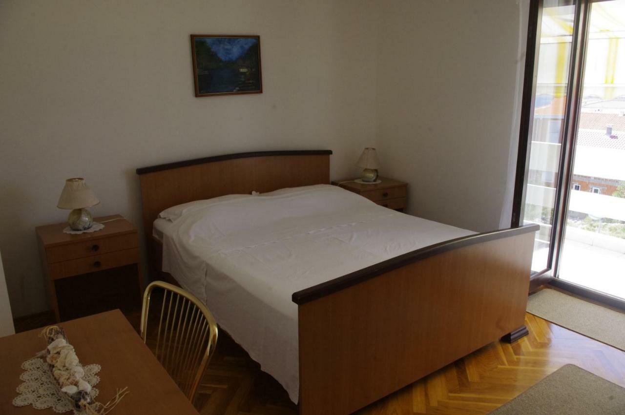 Apartmani Antonia Novalja Exterior foto