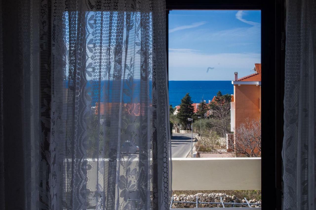 Apartmani Antonia Novalja Exterior foto